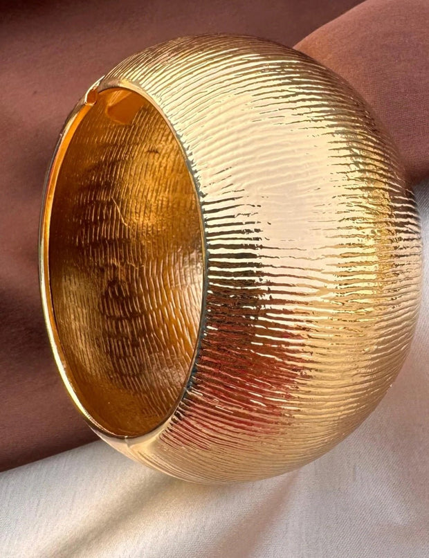 CHUNKY WIDE GOLD BRACELET